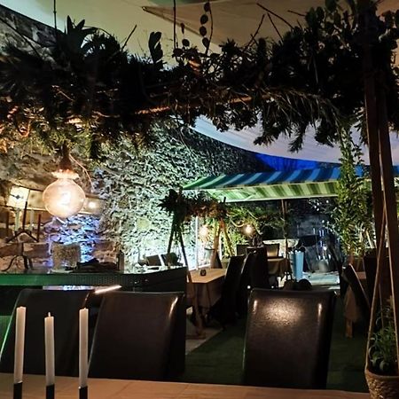 Logis Hotel Restaurant Entre Nous Langeac Eksteriør billede